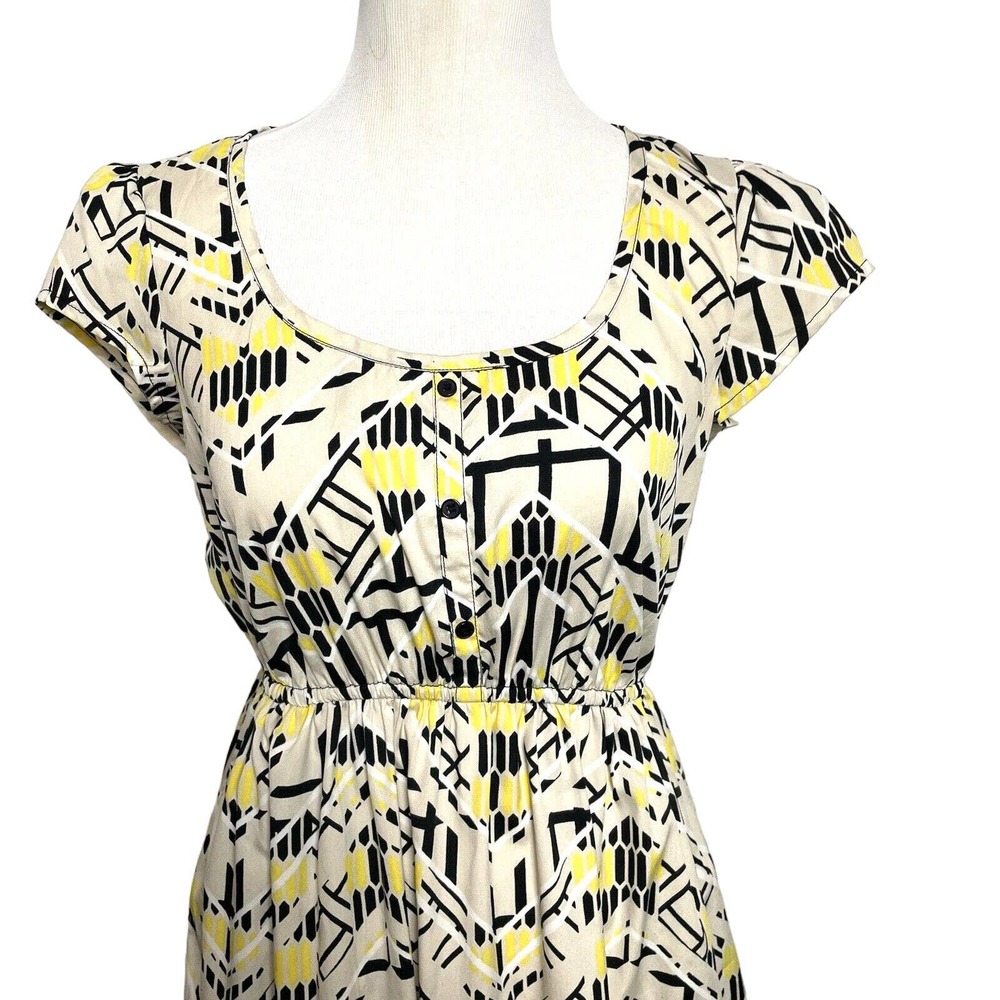 Love Fire Women’s Size MEDIUM Dress Summer Navy White Yellow Print Short Sleeve